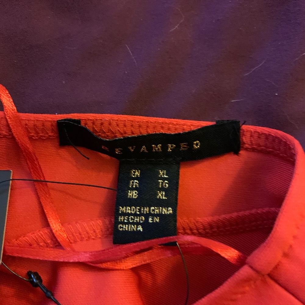 Crop top - Picture 2 of 2